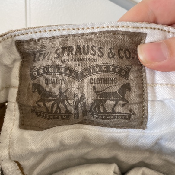 Levi’s Khaki Pant - Picture 3 of 7